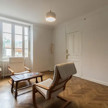 Maison De Marius Et Maison D Amelie