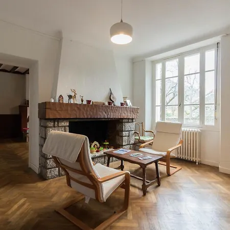 Maison De Marius Et Maison D Amelie
